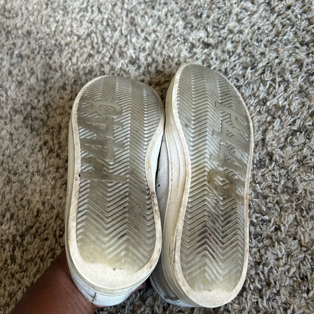 P448 Kids Silver and White Lace-Up Sneakers